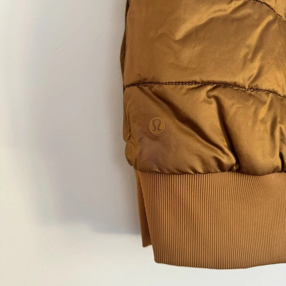 Lululemon Non-Stop Bomber Vest Bold Beige Size: 8 - Picture 6 of 7